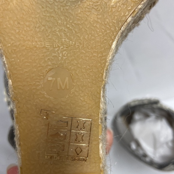 VINCE Sophie Snake Embossed Espadrille Ankle Strap Wedges Tan Size 7 - Picture 7 of 7